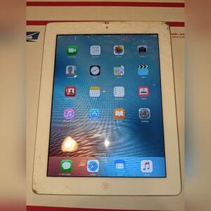 Apple iPad 2nd Gen Model A1395 MC980LL/A WiFi 32GB Unlocked and Factory Reset